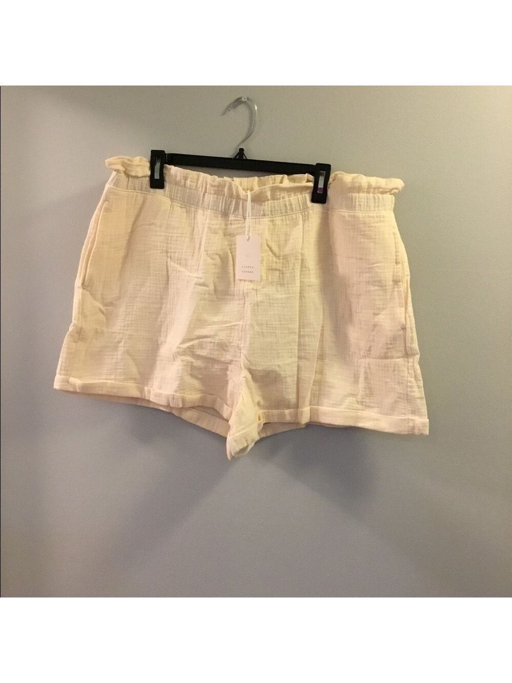 LAUREN Conrad XXL 3” high waisted paper bag shorts cream silk